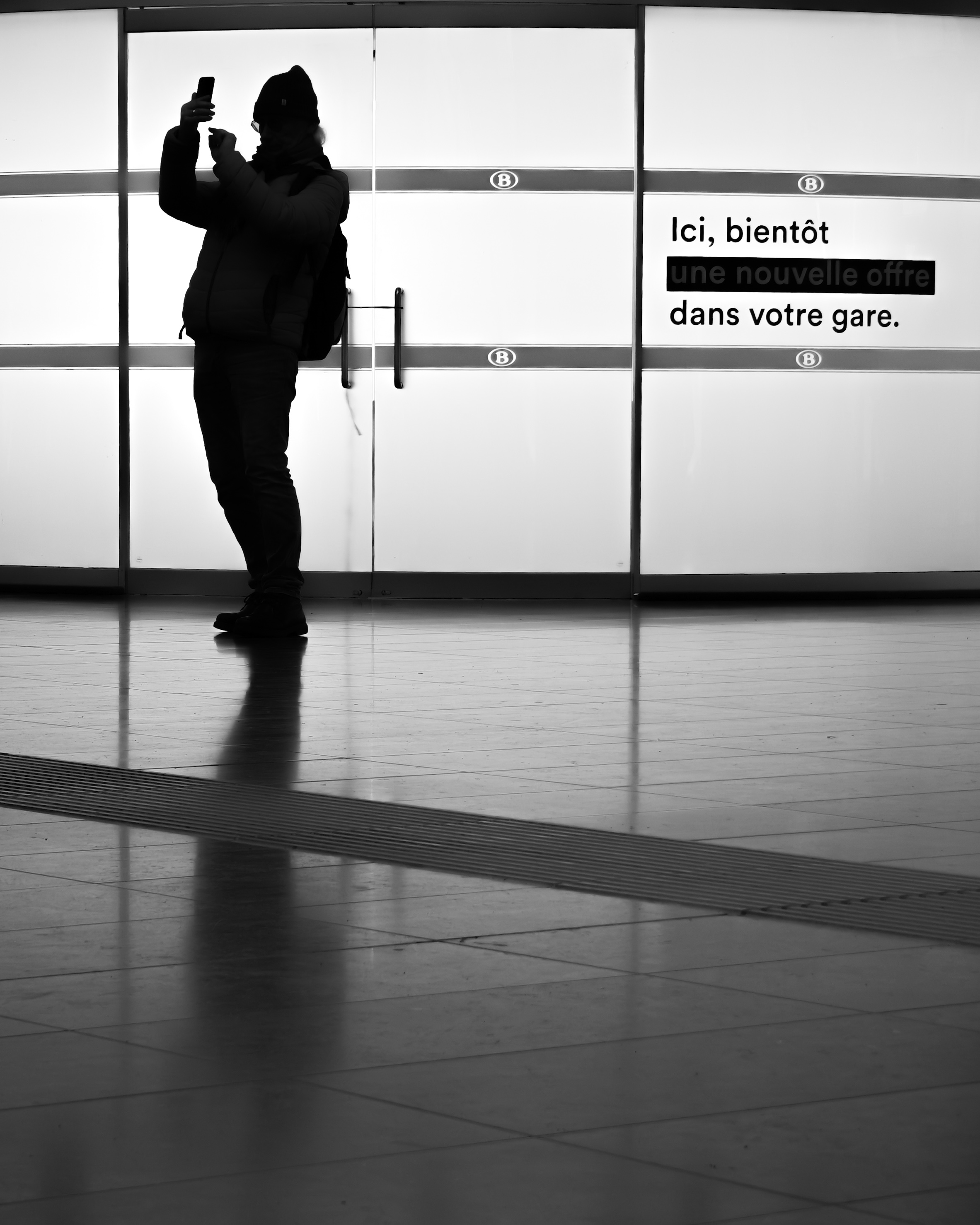 A set of 3 B&W silhouette shots that I took 2 days ago. Shot
