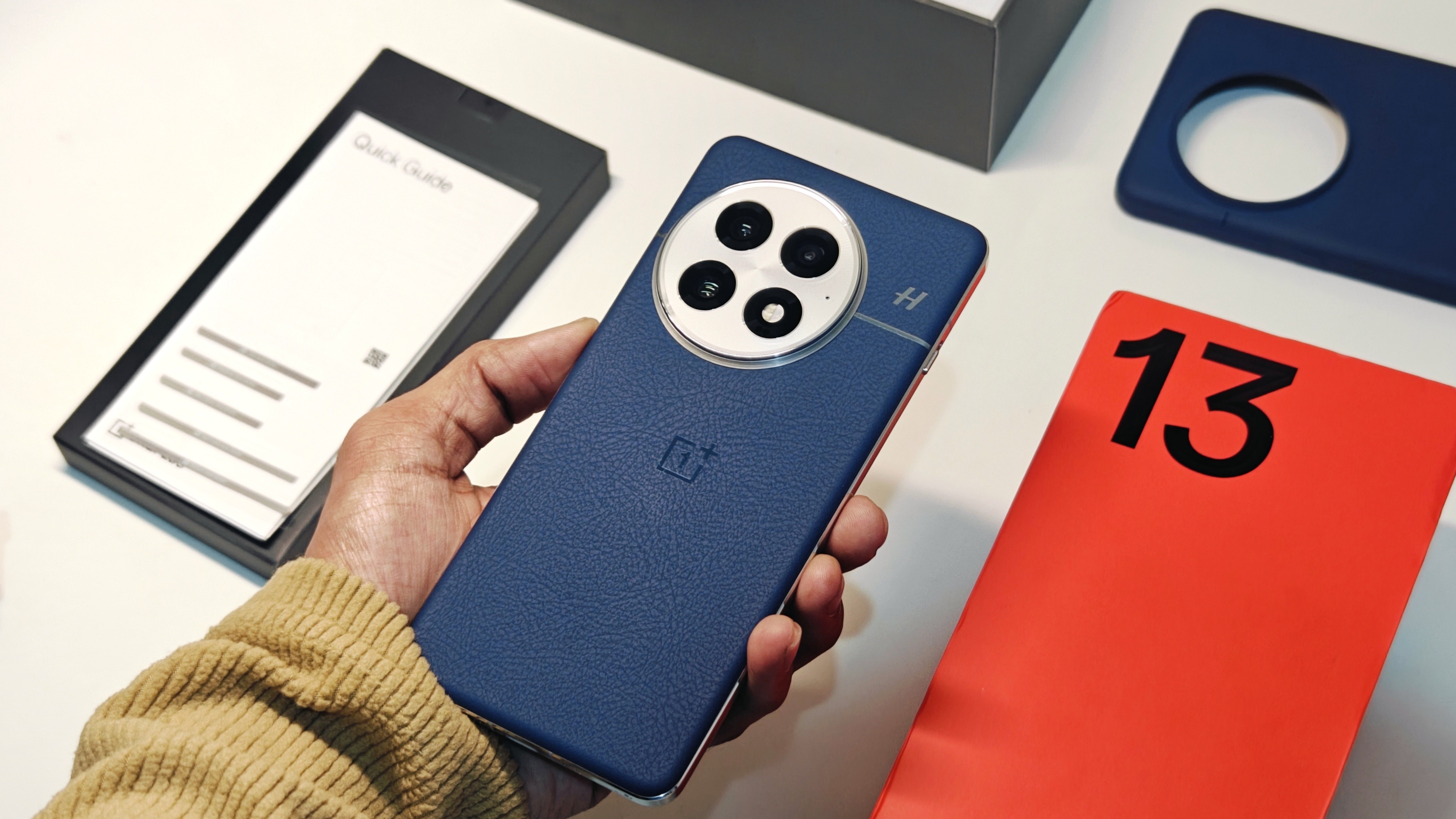 The Lab: OnePlus 13 Unboxing & First Impression