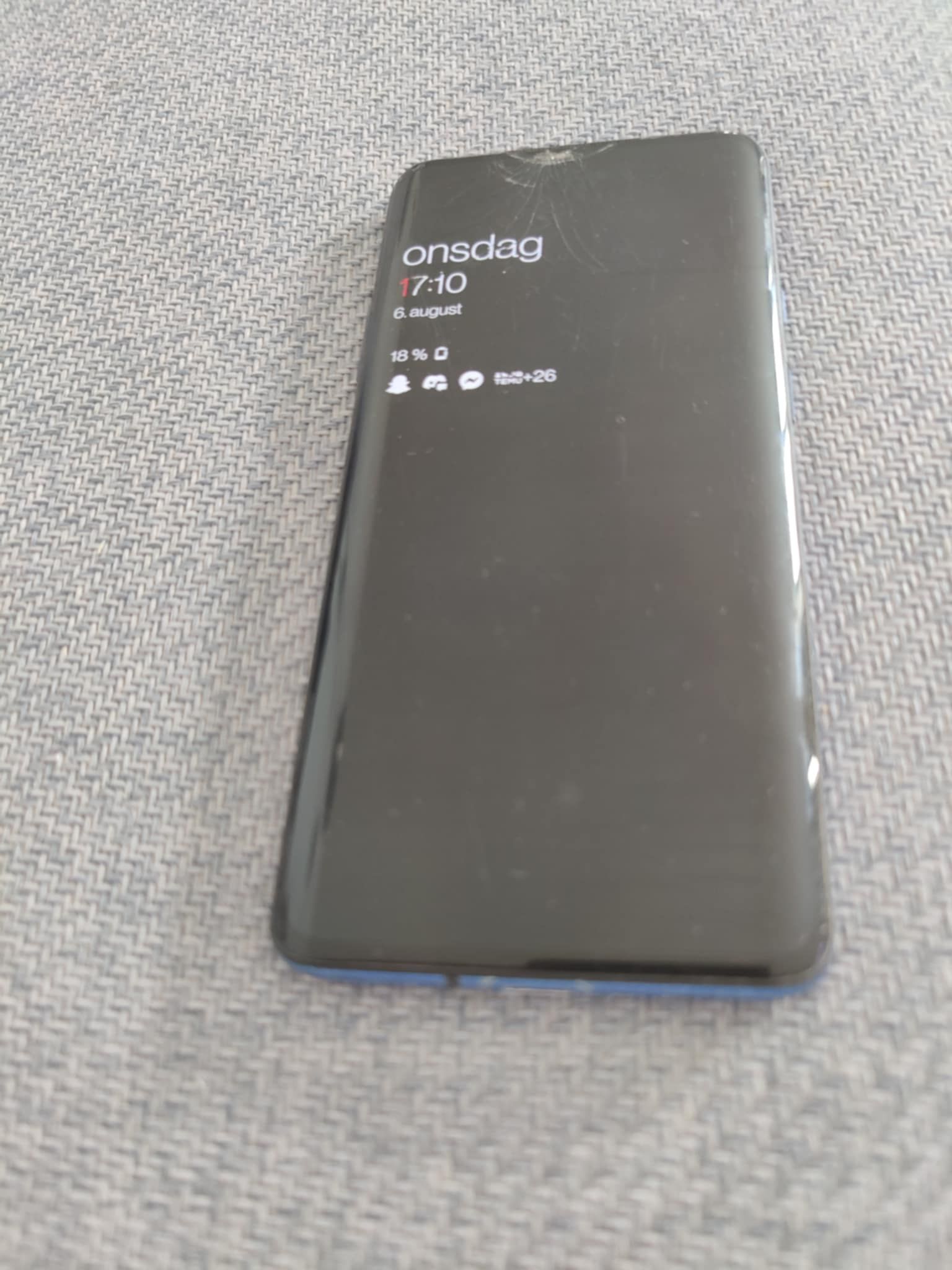 Huge shout-out to one plus for making good phones that last.