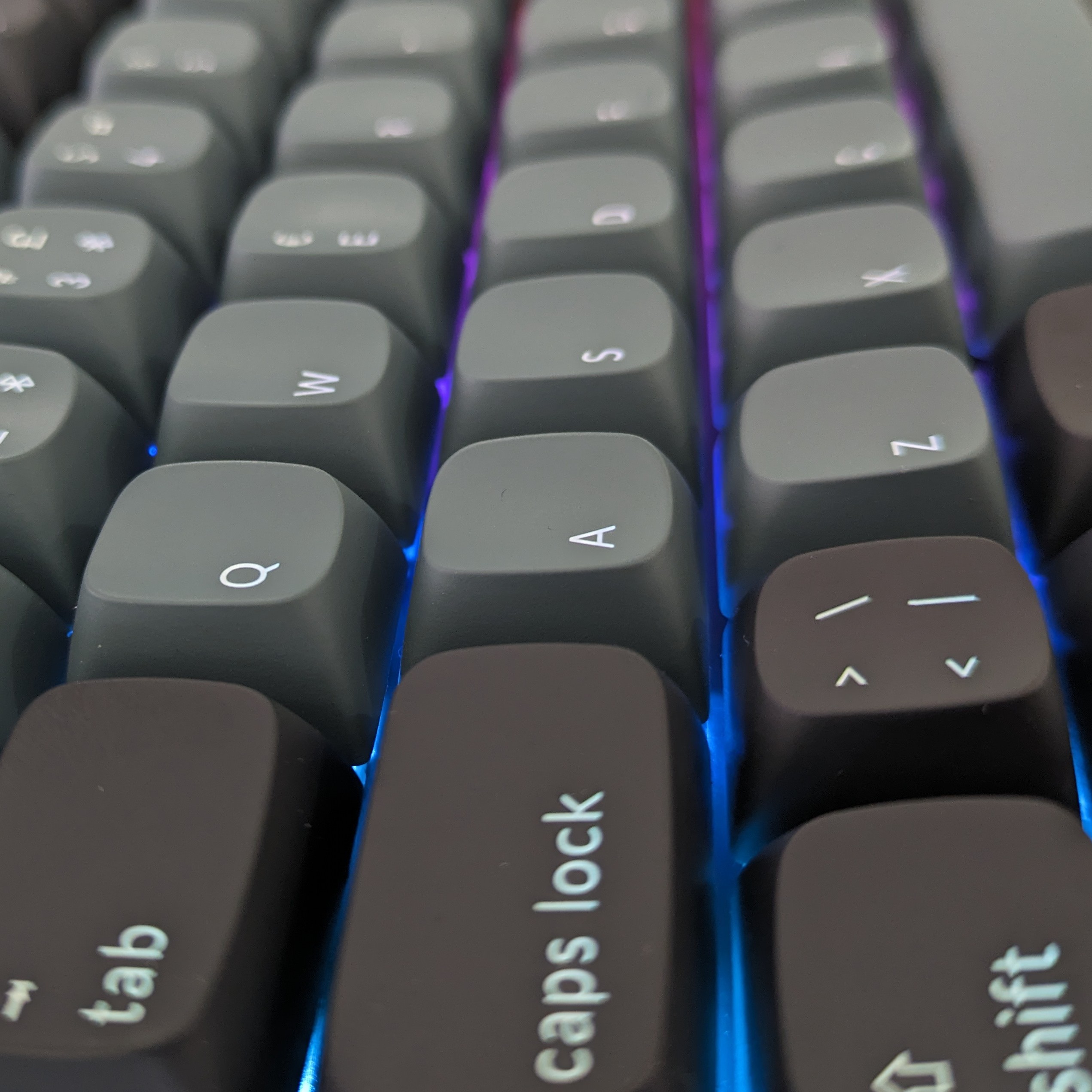 Keychron Q1 Pro - OnePlus Keyboard 81 Pro twin