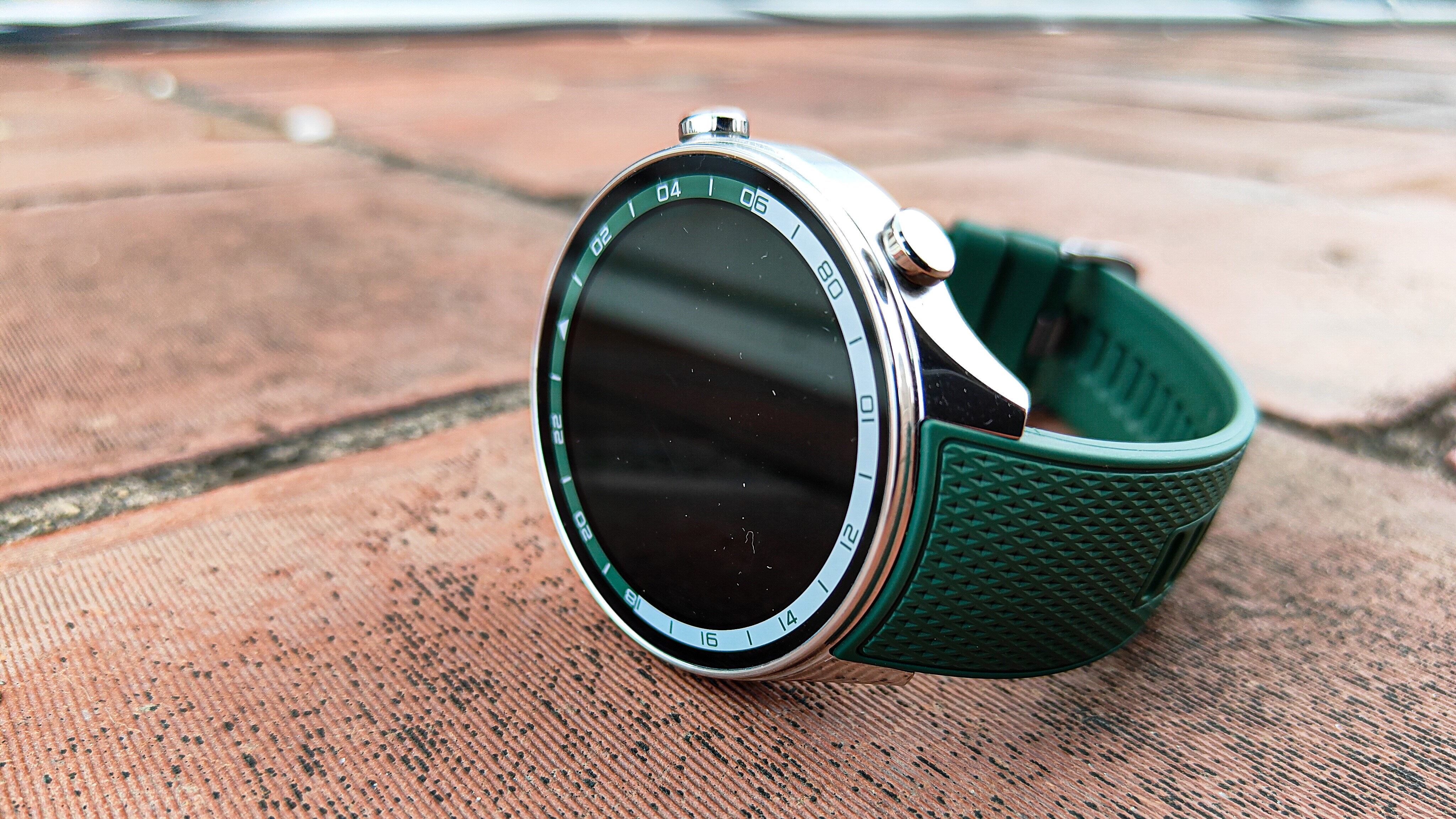 The Lab: Final Critique of the Watch 2R