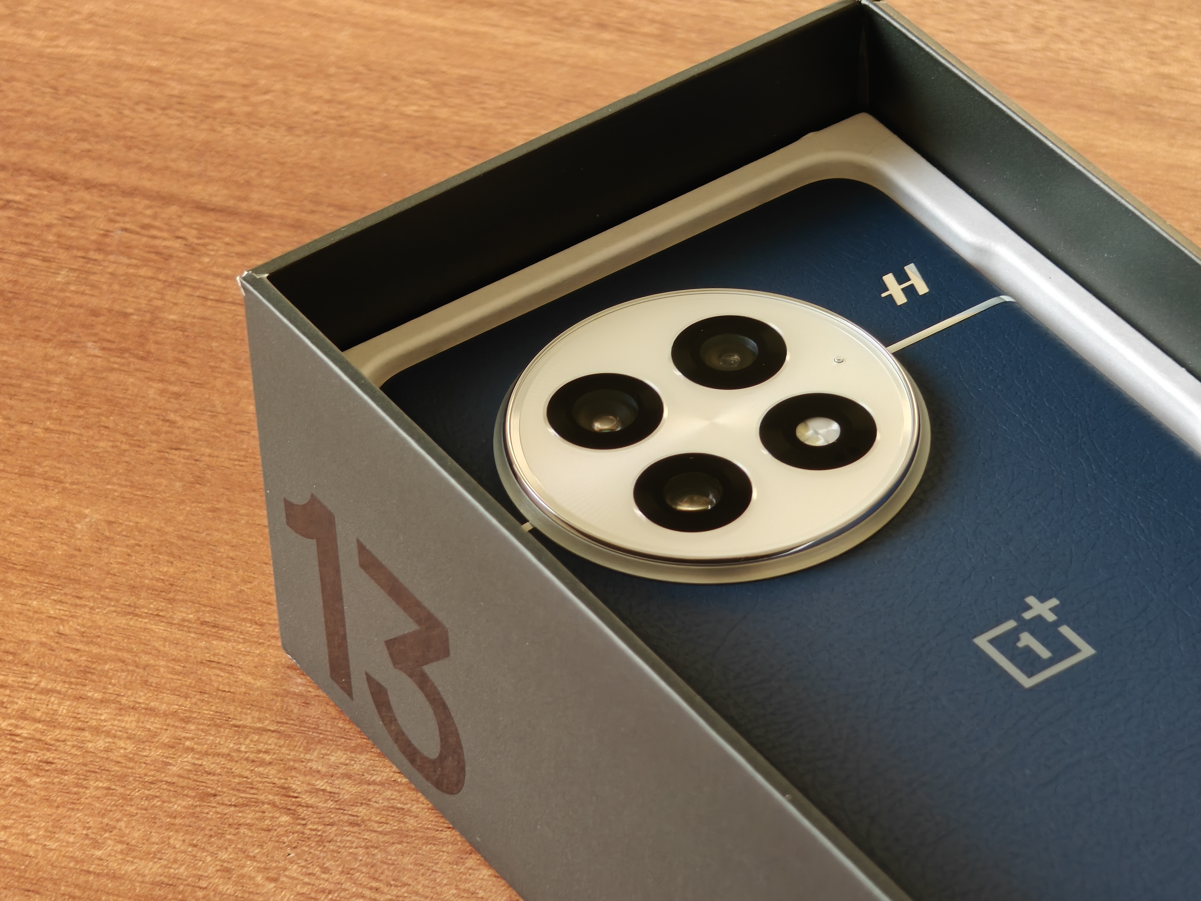 OnePlus 13 ブラック ほぼ未使用　おまけ付き Oneplus 13 | eBay