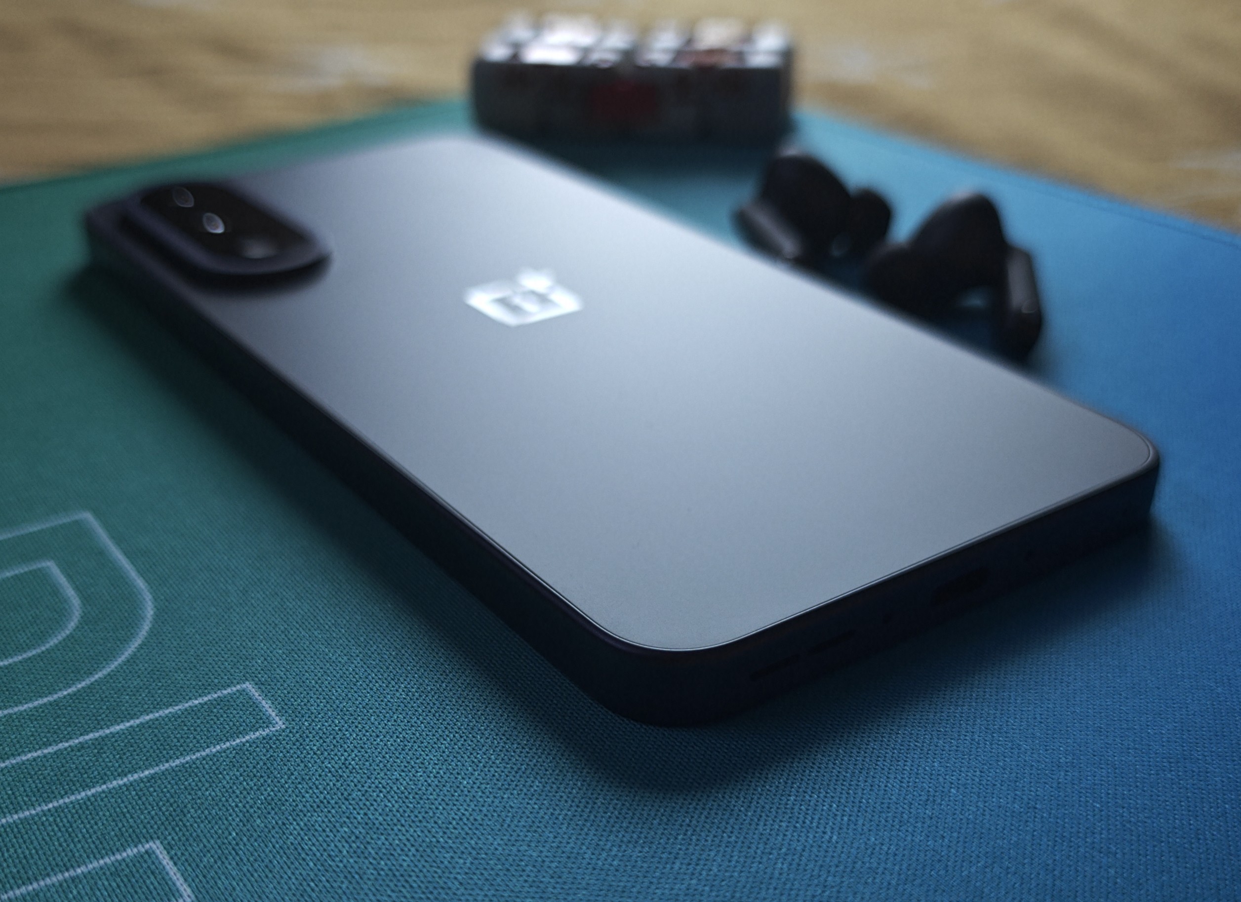 [The Lab] OnePlus Nord 5 – Slothful Unboxing and First Impression