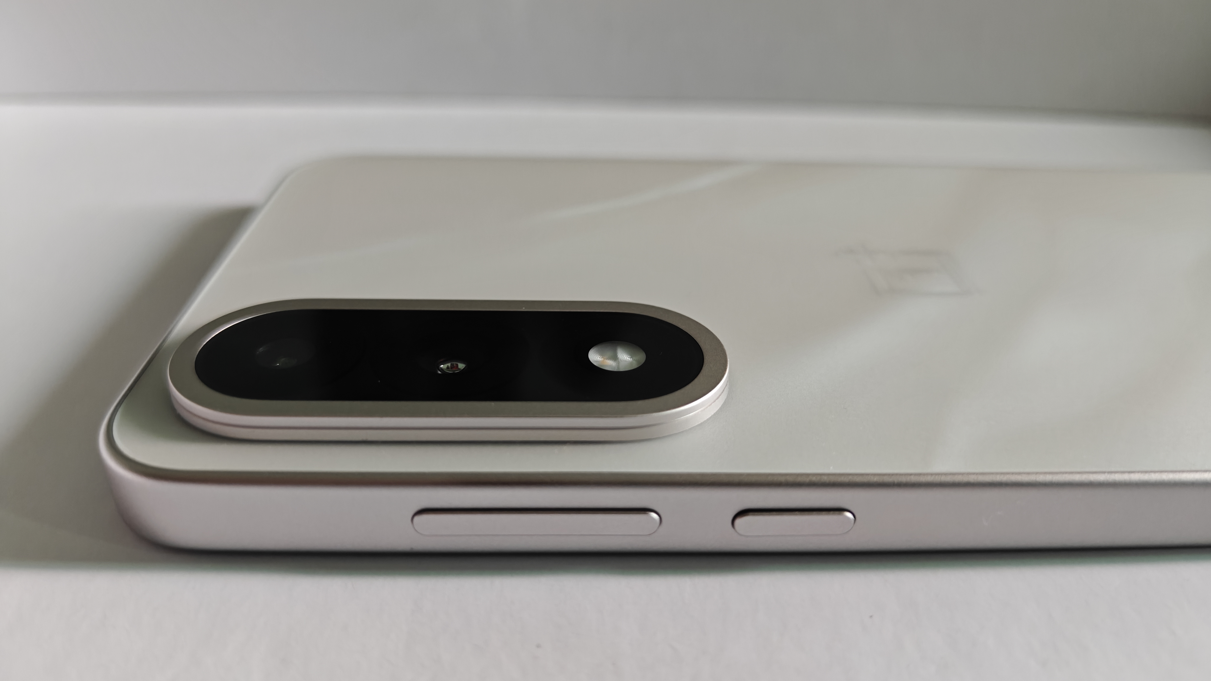 [ The Lab ] - OnePlus Nord 5 Full Review : Refined by AI, Built to ...