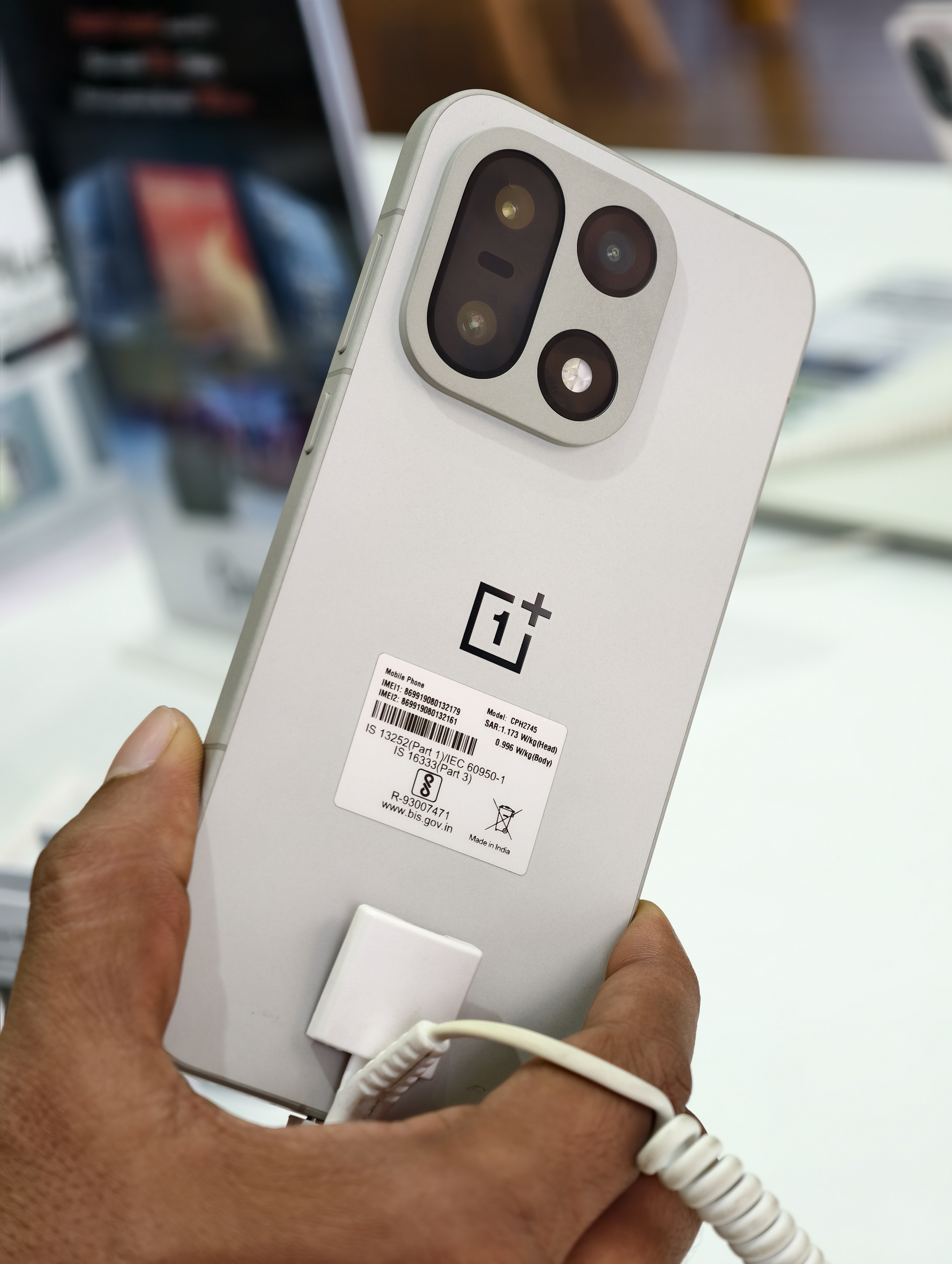 OnePlus 15 - A fresh new direction