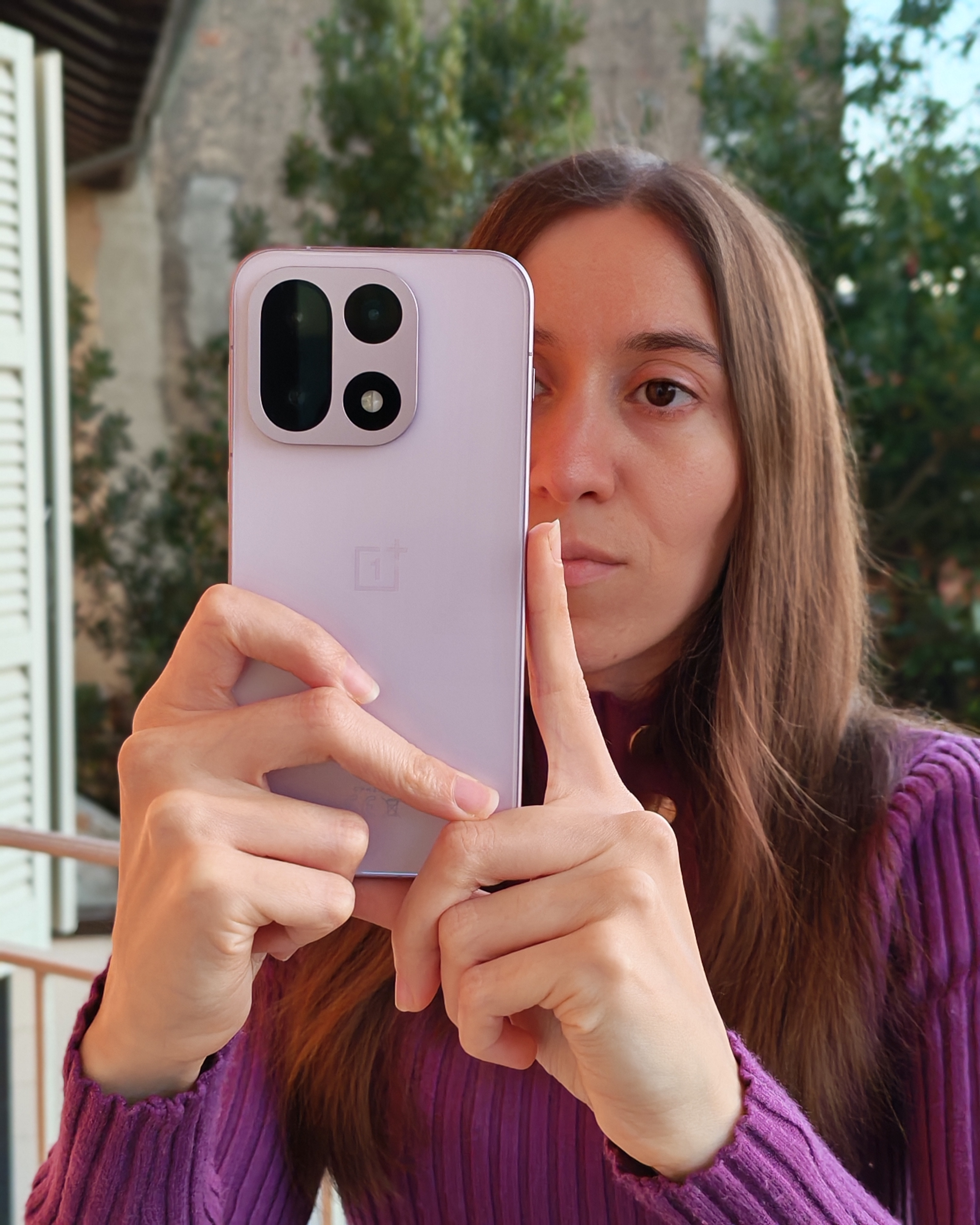 [The Lab - OnePlus 15 | Full Review by MIa ]