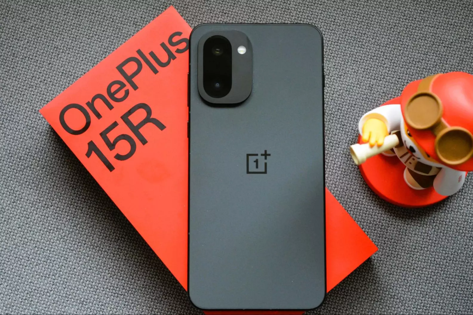 [The Lab] - First Impressions: OnePlus 15R - Rapid , Refined , Runs-all-day