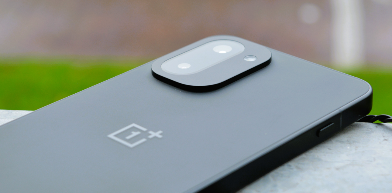 [The Lab] OnePlus 15R After 30 Days: The Everyday Flagship Experience